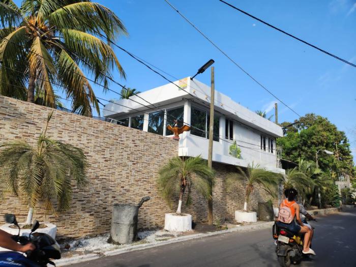 Casa Blanca de los pelícanos