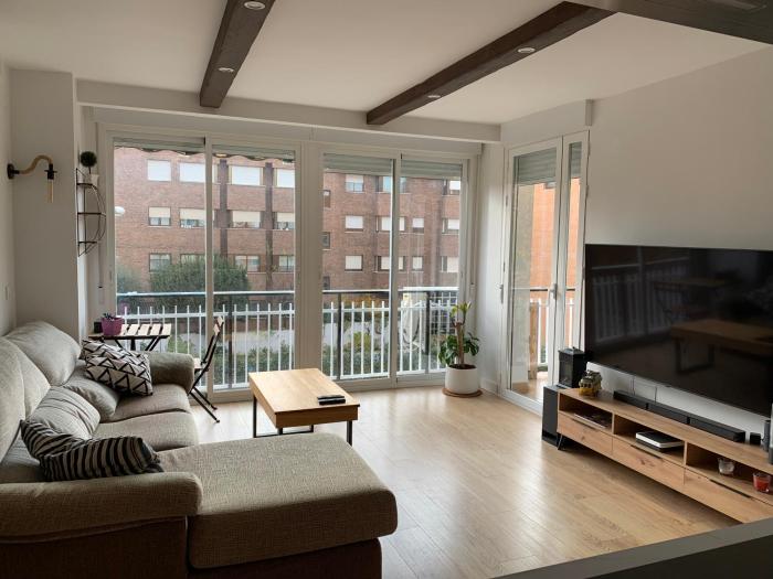 Piso en Arturo Soria para 5 personas cerca del Aeropuerto y de IFEMA no permitido alquiler turístico