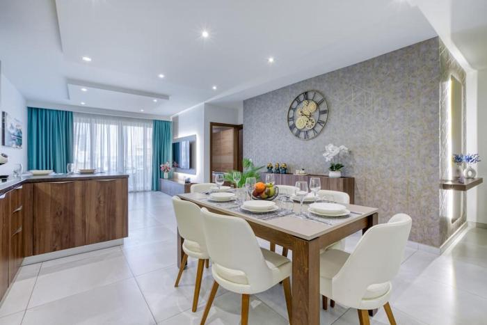 Luxurious, Spacious Apartment in Swieqi