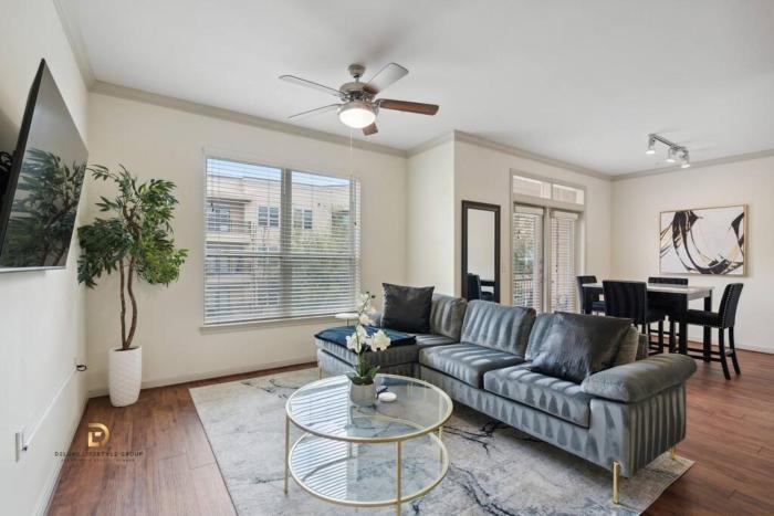 Houston Med Center Luxury King Suite with Free Parking