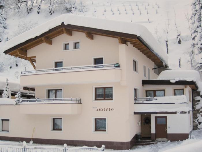 Apartment Aurora Apartment Top I by Interhome