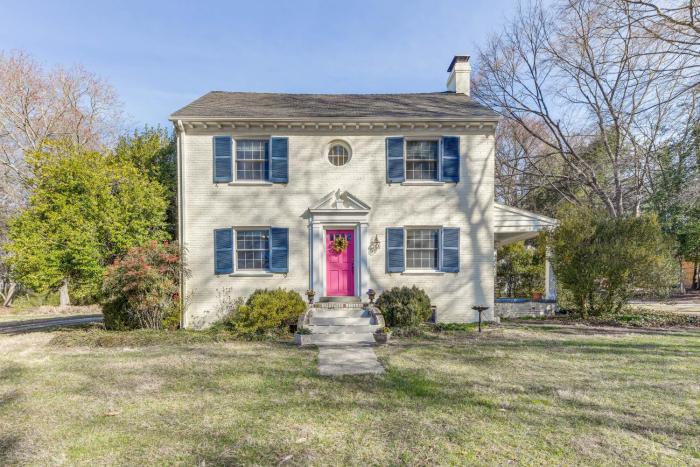 Historic Glen Allen Home about 11 Mi to Richmond!