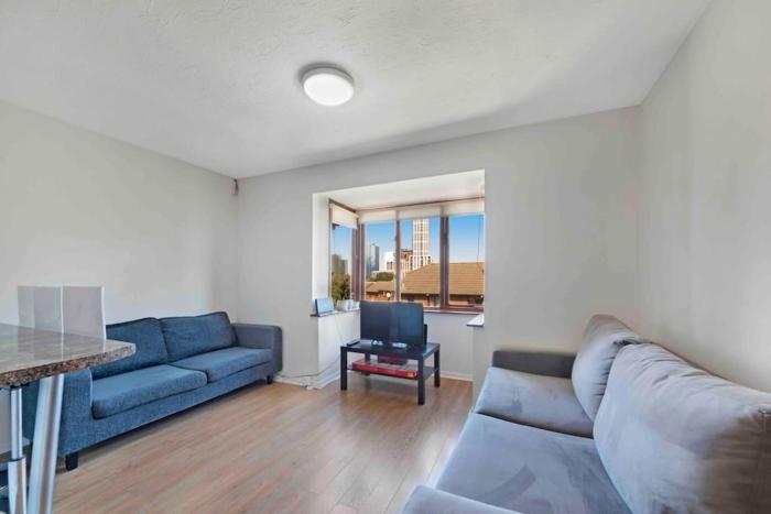 Cotton Avenue Flat Second Floor Sleeps 4