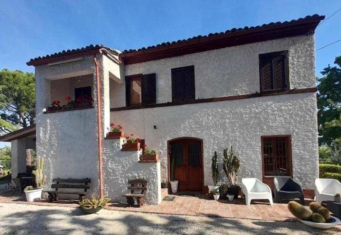 CASAL DE PINI RELAIS TENNIS E PISCINA