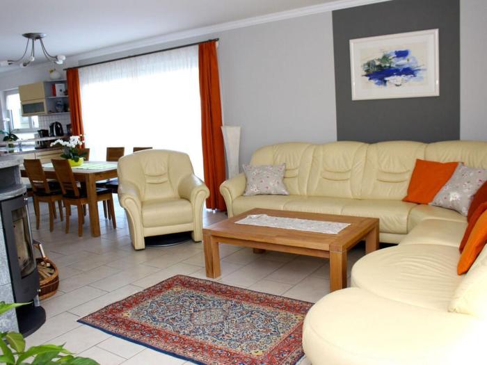 Holiday apartment in the rose garden