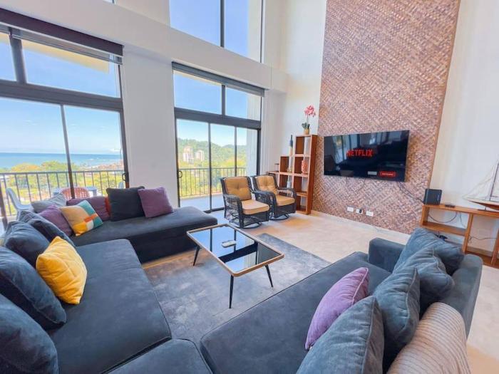 Elegant Oceanview Penthouse - Steps from Jaco Beach & Nightlife