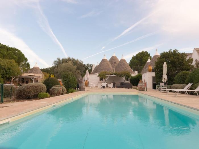 Villa in Apulia with Pool and Garden