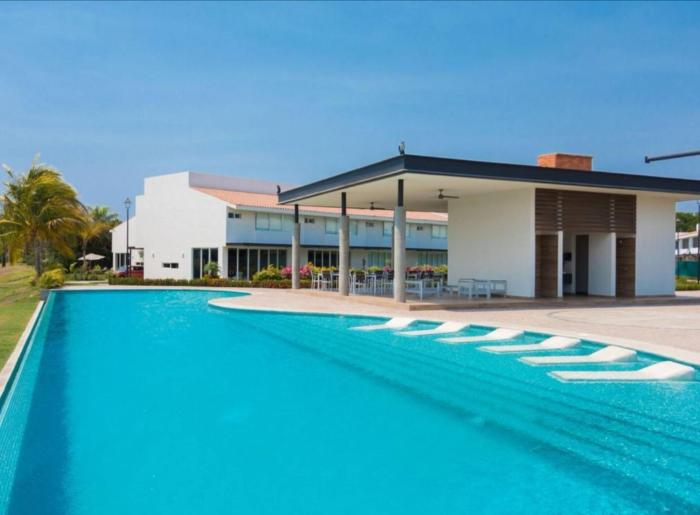 New beautiful house in El Tigre, Golf Club, Punta Cala Doble