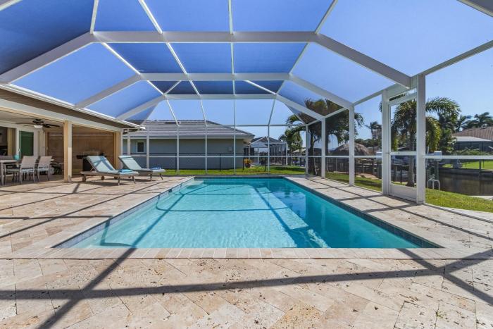 Gulf Access, Kayak, Paddle Board, Heated Saltwater Pool and Dolphins! - Villa Delfin- Roelens