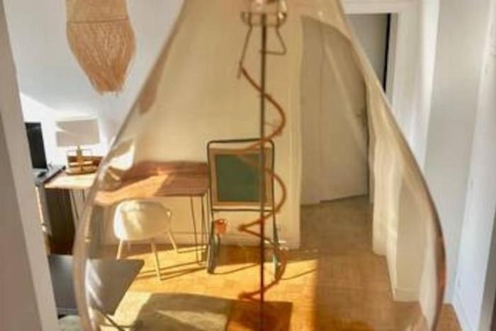 2P calme - climatisation - 70m du métro M4 Barbara - 4 pers maximum