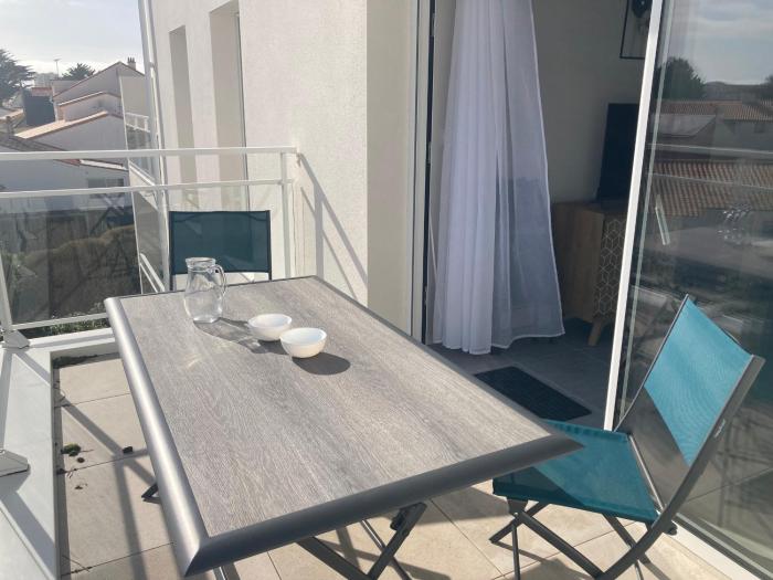 Appartement moderne proche plage et commerces, quartier des Demoiselles ! - FR-1-323-512