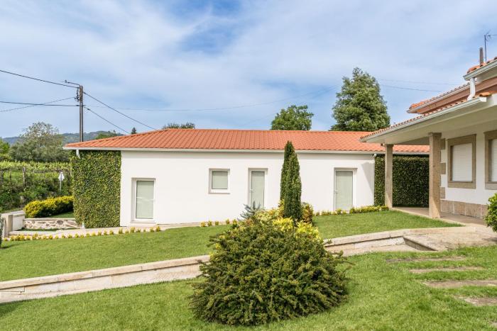 Casa da Hera by House and People