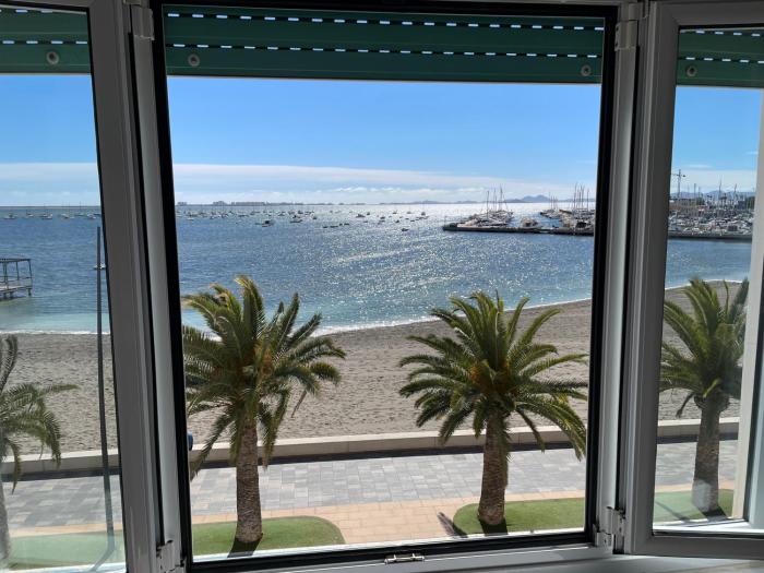 APARTAMENTO PRIMERA LINEA PLAYA