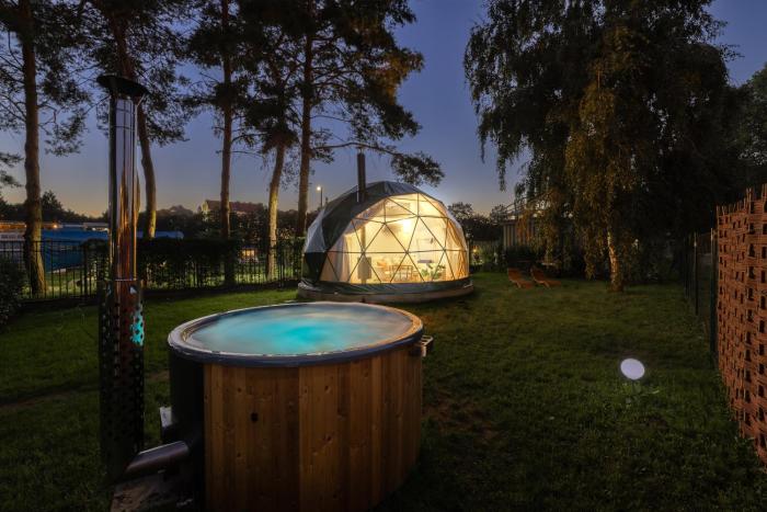Unique Escape Glamping in the Heart of Prague with Hot Tub and Vysehrad Castle View