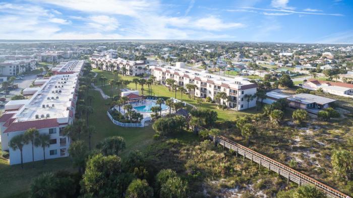 Ocean Village Club E15