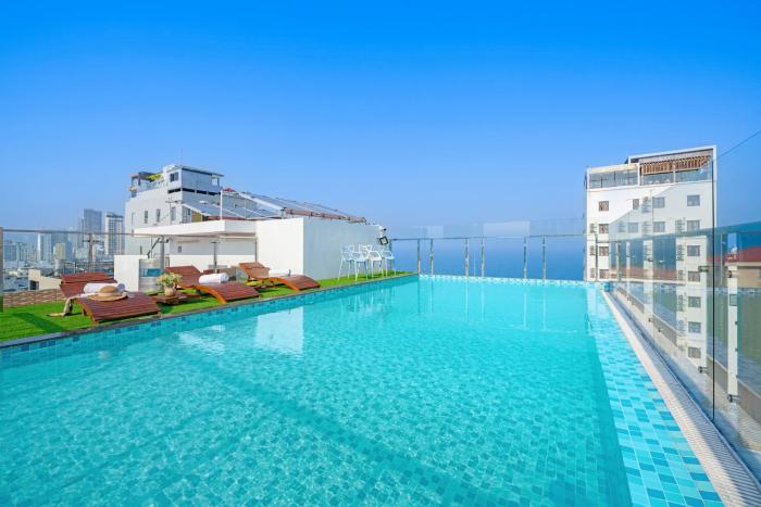 Sea Near Me Hotel Danang