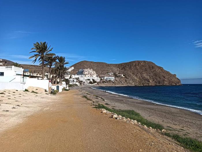 APARTAMENTO JUNTO A LA PLAYA