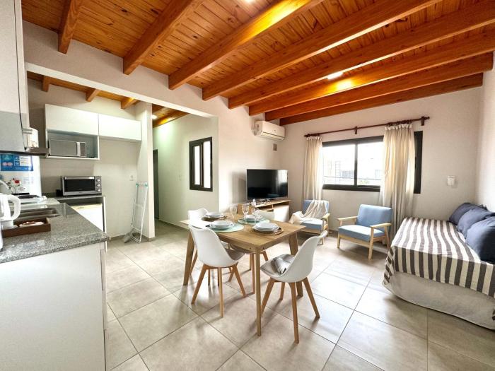 Departamento en complejo semiprivado con cochera