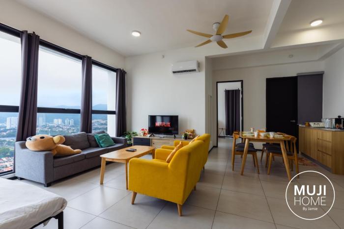 MUJI X Rilakkuma Seaview 3BR Georgetown with TV Box
