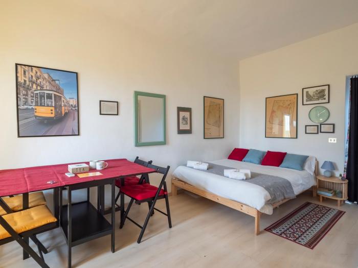 Xenia Apartments - Luminous Studio at Navigli Tram Theme