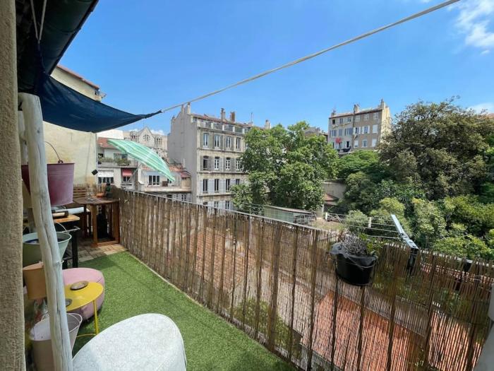 Superbe appartement : balcon et parking gratuit dans le centre
