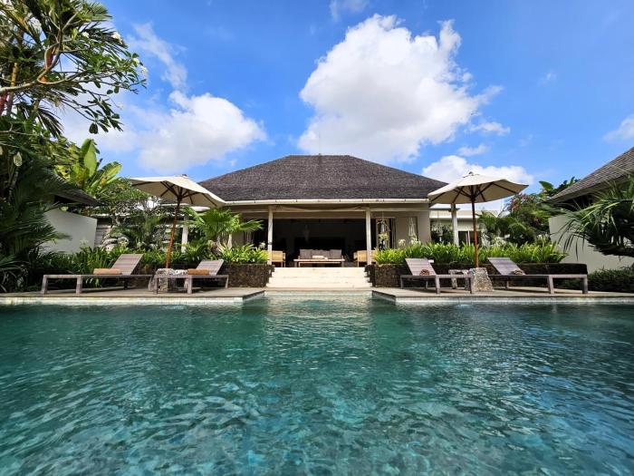 Villa Bodhi Kulture - Huge 4 BR Luxury Villa for families & groups in Canggu - Bali