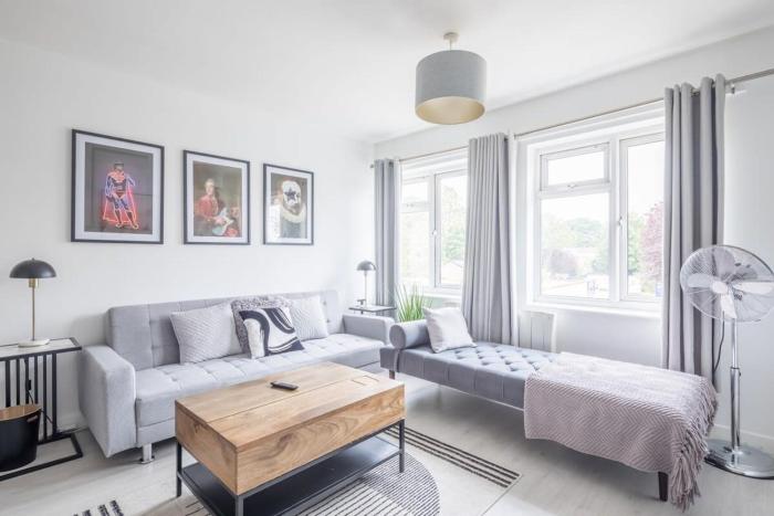 Lovely 2 bedroom apartment - ideal location