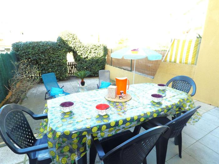 Charmant T2 avec terrasse, proche mer et commerces, classé 2 étoiles - FR-1-307-253