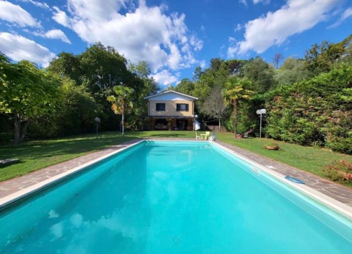 Villa Colli Verdi, met privé zwembad & 5 slaapkamers dicht bij Lucca en Pisa