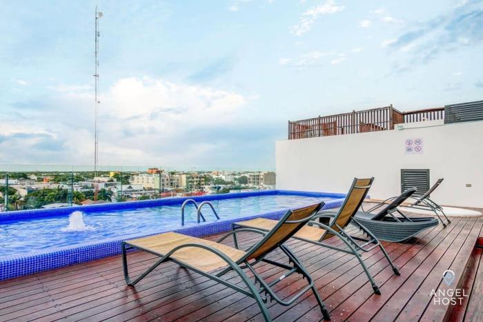 Condo with Amenities Sleeps 8 Roof Pool Gym