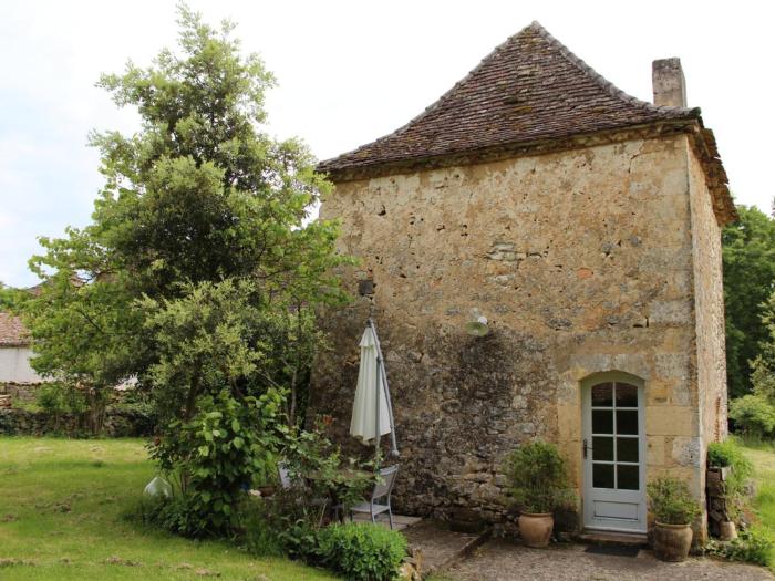 Séjour Authentique dans un Pigeonnier du XVIIe avec Internet et Animaux Acceptés - FR-1-616-101