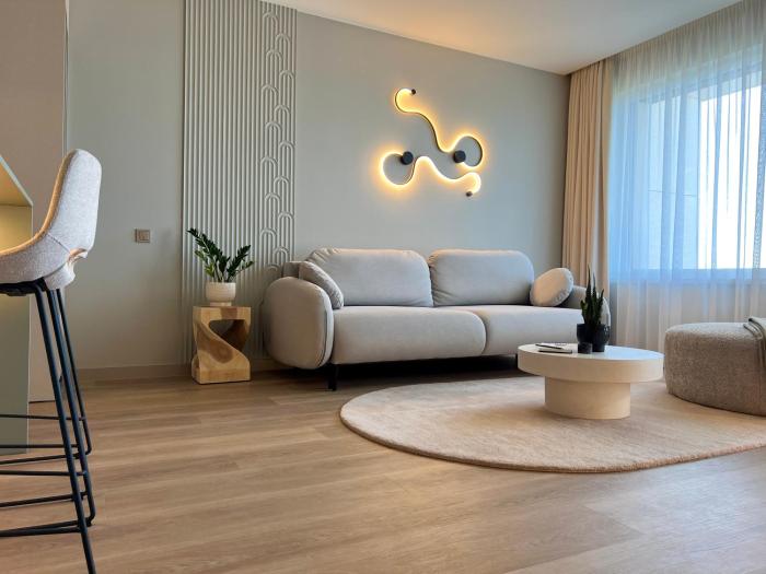 Cozy Designer Apartments, Self Check-In & FREE Parking