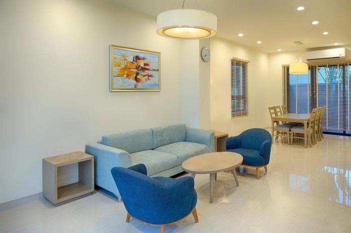 Biệt thự nguyên căn, 5 phòng ngủ, bể bơi chung, cách bãi biển 100m