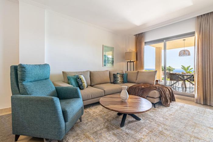 Premium Apartment with Large Terrace and Garden