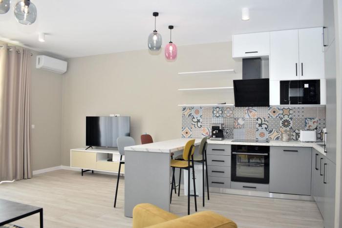 White Moon Apartments