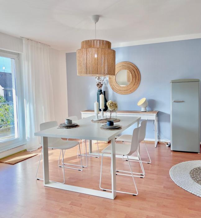 TIMELESS APARTMENT: FREE PARKING + BALCONY