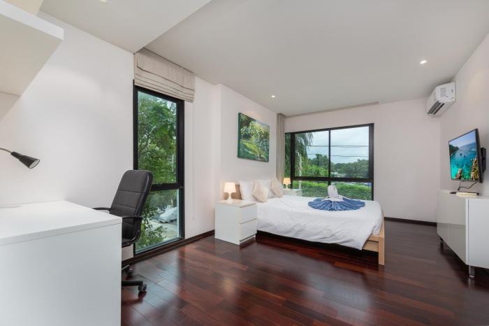 The Title Condo by Tropiclook