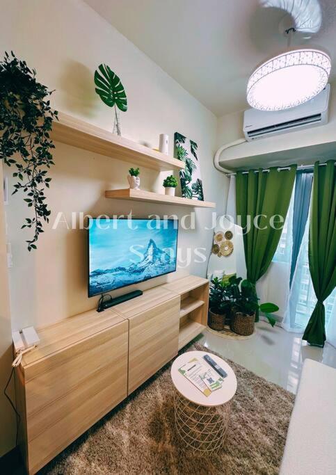 Emma Mattress 1BR CONDO @ FAME (pool & city view)