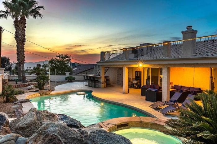 HavaMemorable Stay Pool Spa Firepit VIEWS!