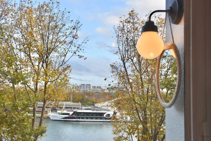 Apartment ParisNicoStay - Cosy 4 bedrooms flat Seine river