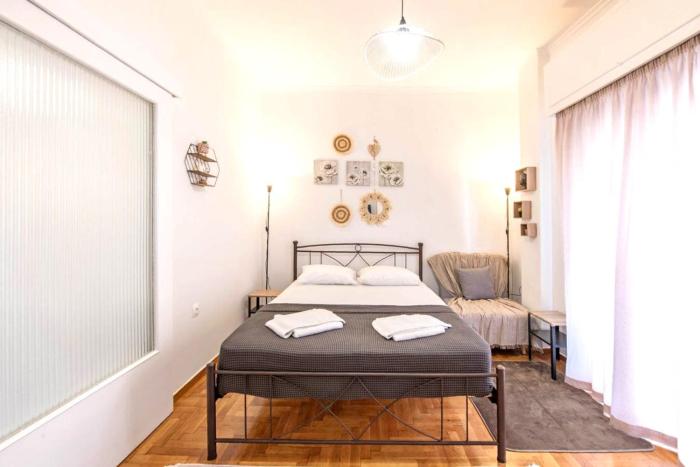 Minimal and cozy Home in Zografou