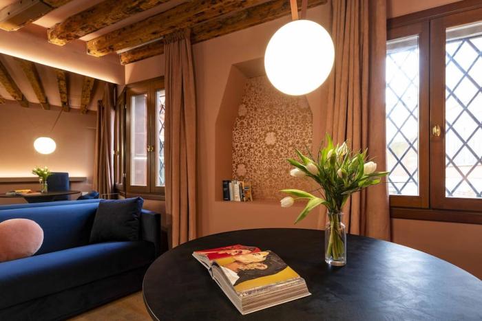 Ca Lezze Charming Apartment