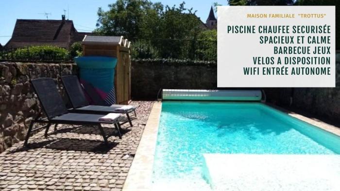 Gite familiale avec piscine Hunawihr, proche de Ribeauvillé et Colmar