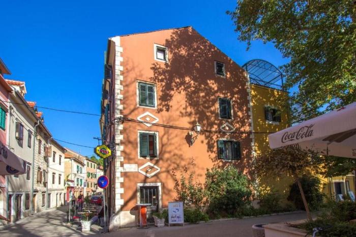 Apartments and Rooms Villa Marija