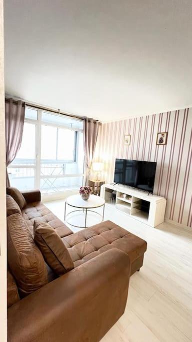 Logement avec parking à 11 min de Paris et 15 min de la défense Arena