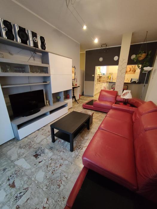 Intero Appartamento ampio ed elegante zona Navile-Fiera