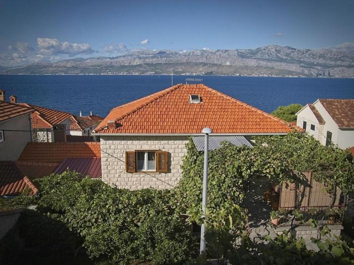 Apartments with a parking space Postira, Brac - 22201