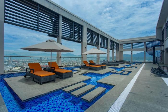 Căn hộ view biển 2 phòng ngủ tại Altara Suites