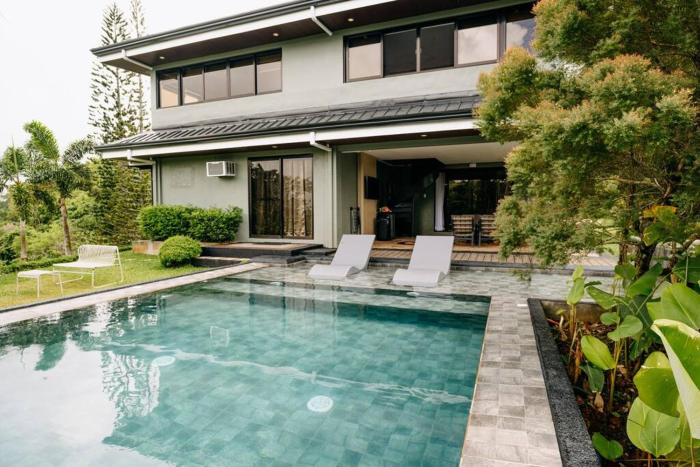 Grey Rock Mountain Villa w Private Pool & Jacuzzi