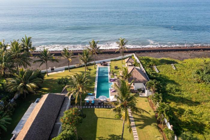 BougainVilla - Oceanfront villa with Cook, ideal for Weddings and Events